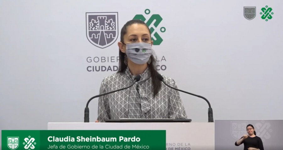 Claudia Sheinbaum, la jefa de gobierno de la Ciudad de México, dijo que ya inició la primera etapa del convenio suscrito con Grupo Infra para entregar tanques de oxígeno a enfermos de covid-19. Foto Captura