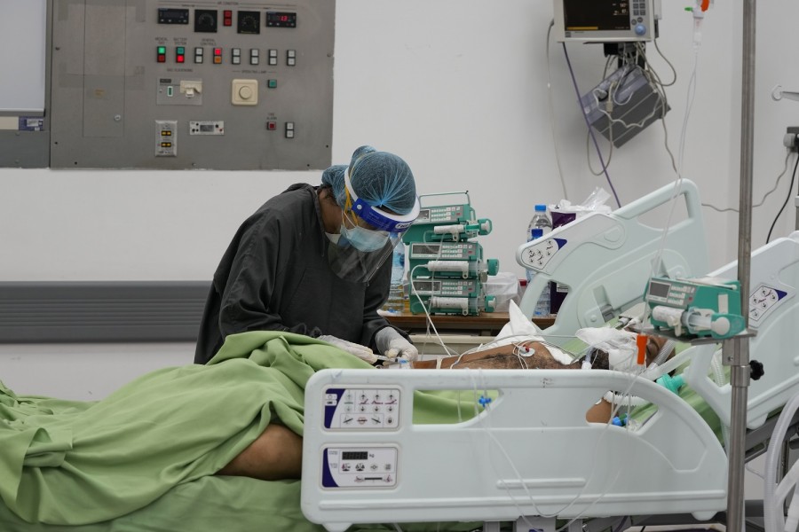 Médicos advierten sobre graves consecuencias si la atención médica pronto se ve interrumpida para millones de chilenos. Foto AP/Hassan Ammar