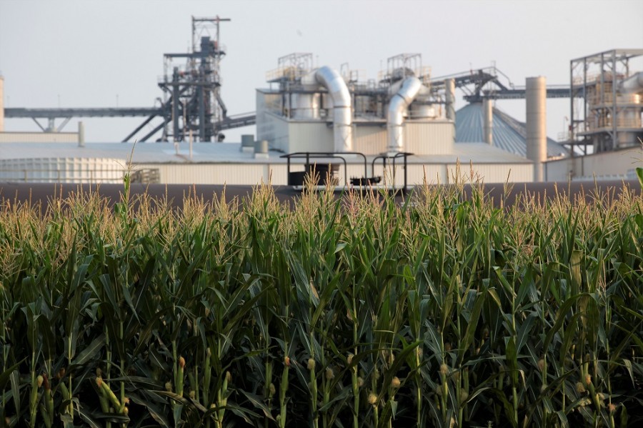 La producción industrial de Estados Unidos creció 0.5% en abril, luego de permanecer sin cambios en febrero y marzo. Foto AP/Stephen Groves