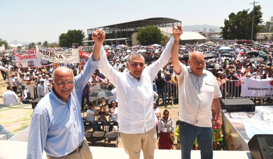 Adán Augusto López Hernández, el secretario de Gobernación, dijo pedirá al presidente Andrés Manuel López Obrador que lo releve de su cargo el viernes de esta semana para buscar la candidatura presidencial de Morena. Foto Secretaría de Gobernación