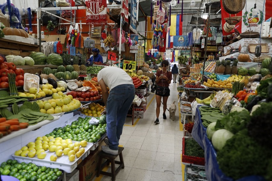 México registra su segunda mayor inflación para una primera quincena de agosto en los últimos cinco años. Foto AP/Rebecca Blackwell