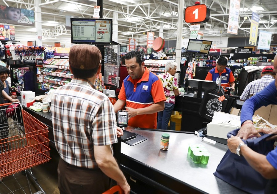 Los precios al consumidor en México continuaron su tendencia de desaceleración en la primera mitad de septiembre. Foto AP/Eduardo Verdugo