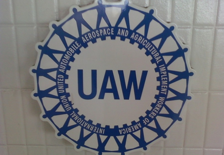 Trabajadores de diversas automotrices están recibiendo el llamado del sindicato United Auto Workers (UAW) a unirse para obtener las ventajas que da la agrupación. Foto flickr.com/Brian Hawkins (https://flic.kr/p/7Ni4Xp)