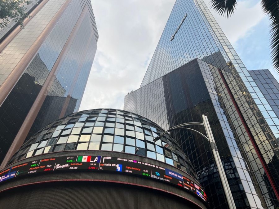 Grupo Bolsa Mexicana de Valores presentó al arranque de 2024 sus menores ingresos para un primer trimestre en cinco años. Foto Axis