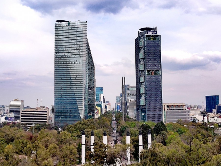 La banca en México no enfrenta propuestas directas del nuevo gobierno, sin embargo, es de los sectores más supervisados en el país. Foto Axis