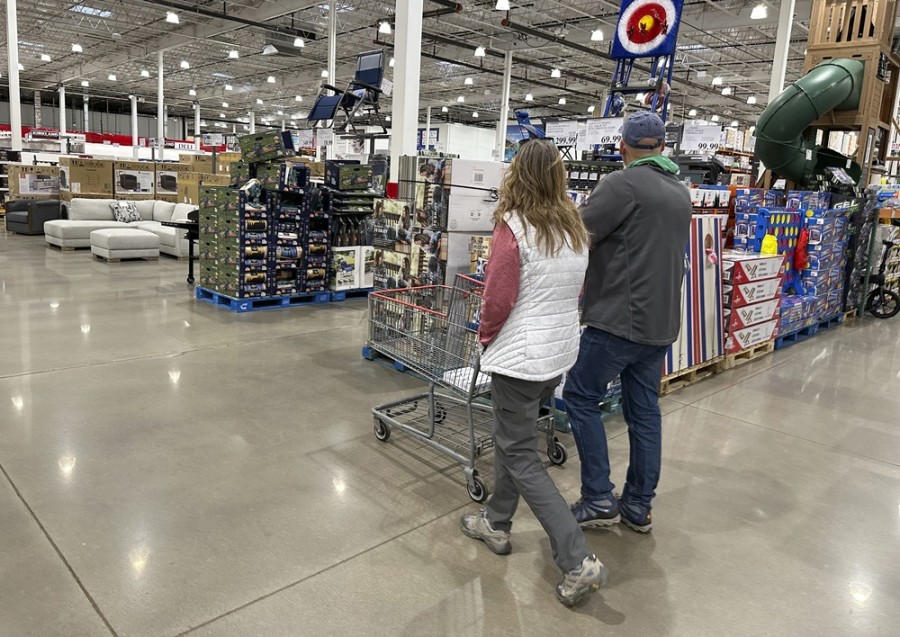 Los precios al consumidor en EUA suben menos de lo esperado en mayo. Foto AP/David Zalubowski