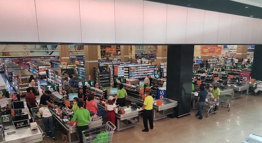 Las ventas de los comercios minoristas en México ligan dos meses al alza en mayo. Foto archivo