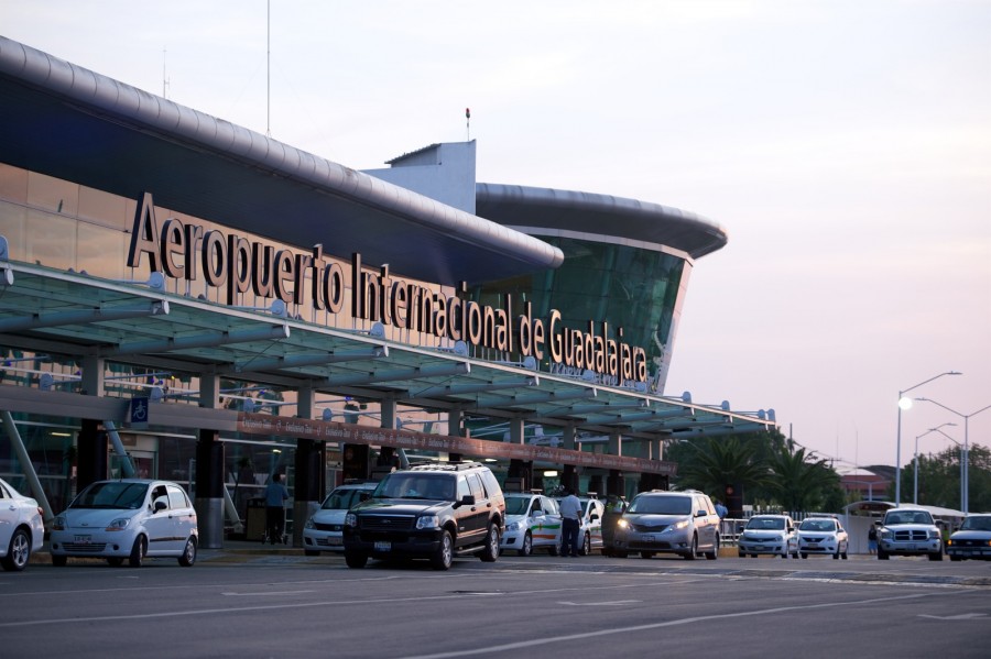 El operador de aeropuertos dijo que facturó 921 millones 805 mil pesos en proyectos de edificios ecológicos, así como 358 millones 890 mil pesos en proyectos de energía renovable y 244 millones 225 mil pesos en proyectos de gestión sostenible del agua y de las aguas residuales. Foto Gobierno de Guadalajara