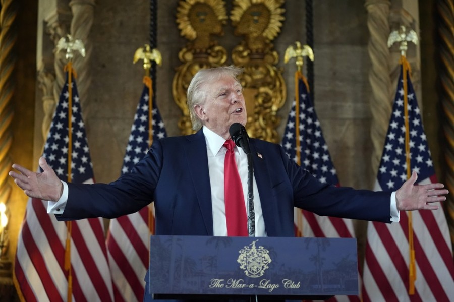 El jueves Trump dijo que está a favor de que el presidente tenga voz y voto sobre cómo la Fed toma decisiones sobre las tasas de interés. Foto AP/Alex Brandon