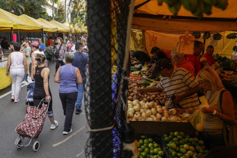 La inflación de México cae inesperadamente en la primera quincena de agosto. Foto AP/Matias Delacroix