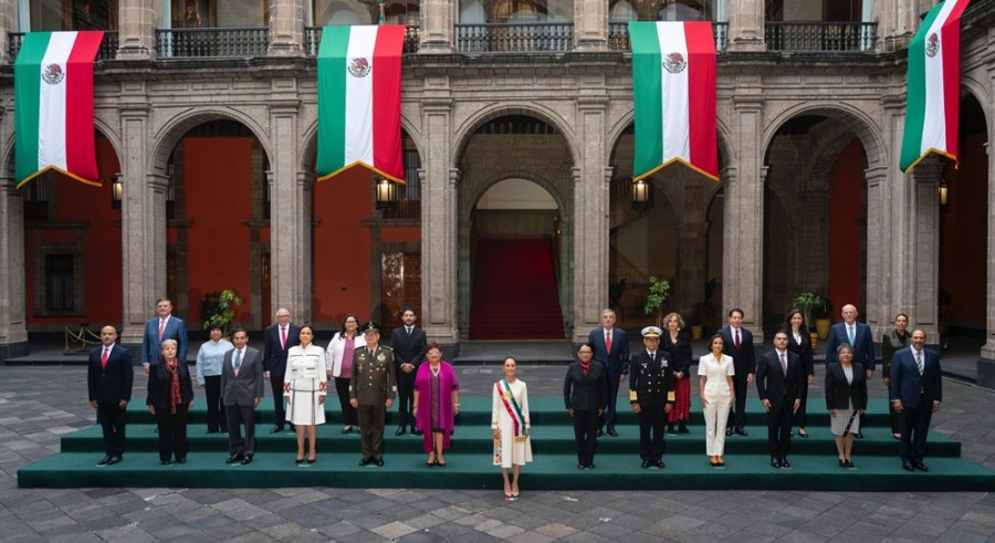 Durante su primer mensaje a la nación tras tomar protesta, la mandataria dijo que su gobierno fomentará las inversiones pública y privada. Foto X/ @Claudiashein