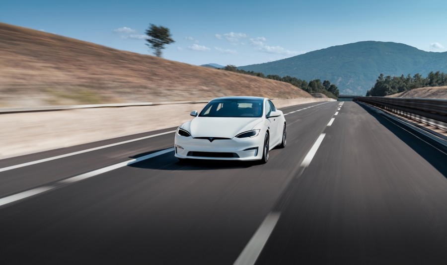 Las acciones de Tesla caen con fuerza tras incumplir los estimados de entregas para el trimestre que concluyó en septiembre. Foto de la empresa