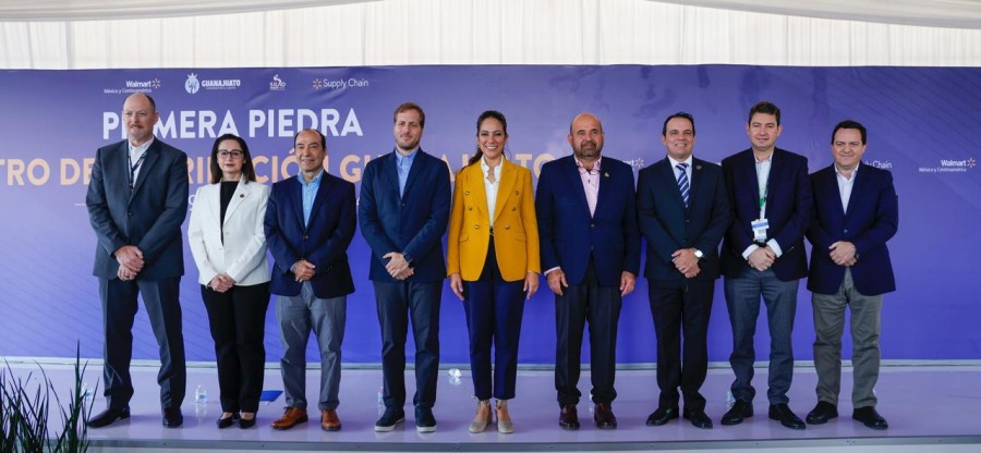 La construcción del centro de distribución generará más de mil empleos directos y atenderá a 600 tiendas y clubes de los estados de Aguascalientes, Guanajuato, Jalisco, Michoacán, Querétaro, San Luis Potosí, Tamaulipas y Zacatecas. Foto Walmart de México y Centroamérica