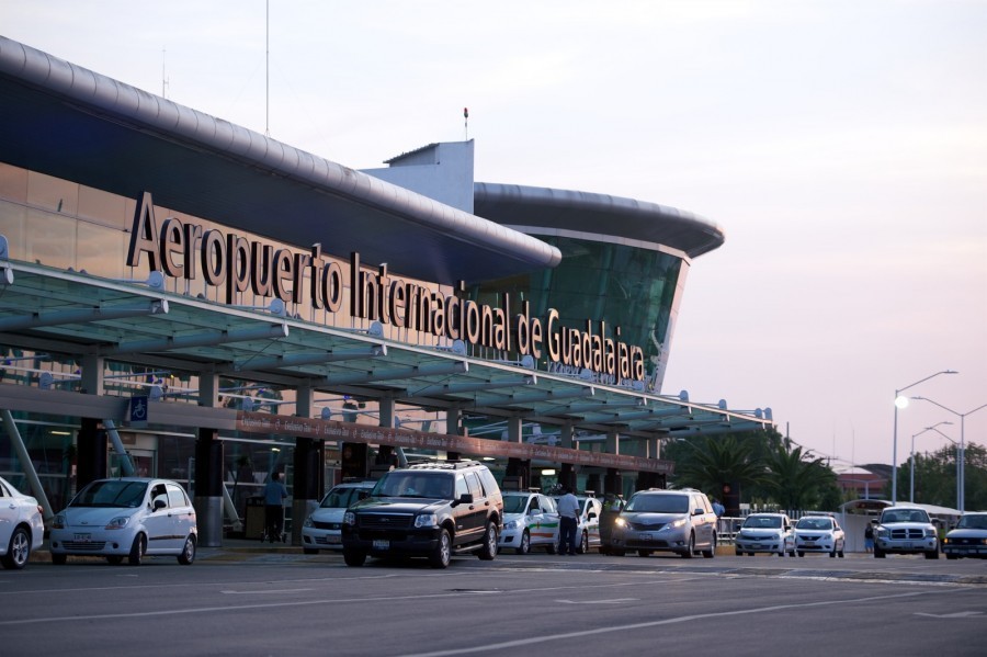 El administrador de aeropuertos, también conocido como GAP, dijo que la línea de crédito vencía el 18 de octubre y agregó que los intereses serán pagados de manera mensual a una tasa variable, equivalente a la Tasa de Interés Interbancaria de Equilibrio o TIIE a 28 días más 38 puntos base, con un pago del principal al vencimiento el 17 de octubre de 2025. Foto Gobierno de Guadalajara