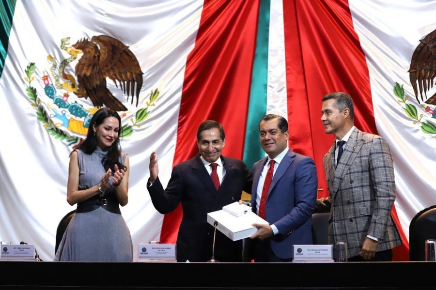 Rogelio Ramírez de la O, el secretario de Hacienda y Crédito Público de México, durante la presentación del paquete económico para 2025 en la Cámara de Diputados. Foto de SHCP