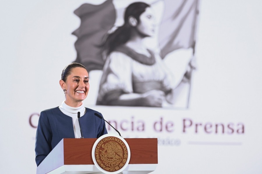 La mandataria dijo que este cambio obedece a que el gobierno mexicano cumpla con lo establecido en el tratado comercial de América del Norte, conocido aquí como T-MEC. Foto Presidencia de México